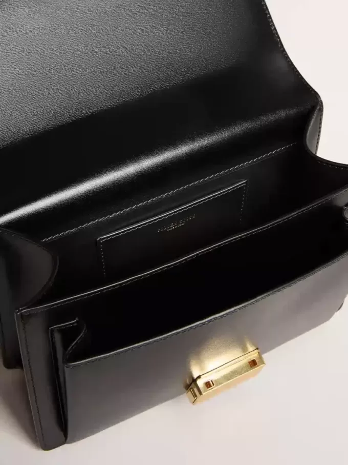 Borsa Venezia in pelle nera con sciarpa e doppio ciondolo Borsa Venezia in pelle nera con sciarpa e doppio ciondolo