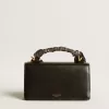 Borsa Venezia piccola in pelle nera con foulard in seta e charm Borsa Venezia piccola in pelle nera con foulard in seta e charm