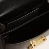 Borsa Venezia piccola in pelle nera con foulard in seta e charm Borsa Venezia piccola in pelle nera con foulard in seta e charm