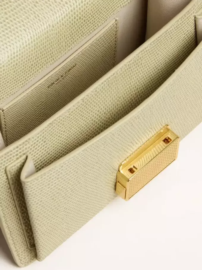 Borsa Venezia piccola in pelle verde chiaro con stampa pitonata e dettagli dorati Borsa Venezia piccola in pelle verde chiaro con stampa pitonata e dettagli dorati