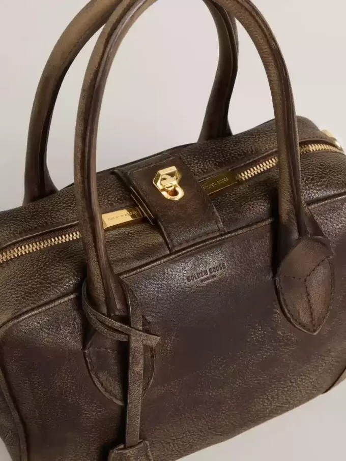 Borsa Vita in pelle vintage marrone con dettagli dorati Borsa Vita in pelle vintage marrone con dettagli dorati