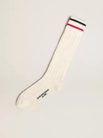 Calze lunghe a coste in bianco vintage con strisce bicolori Calze lunghe a coste in bianco vintage con strisce bicolori