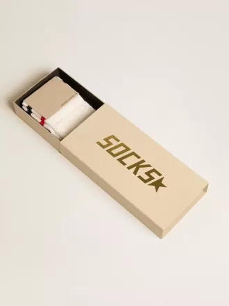 Calze lunghe a coste in bianco vintage con strisce bicolori Calze lunghe a coste in bianco vintage con strisce bicolori