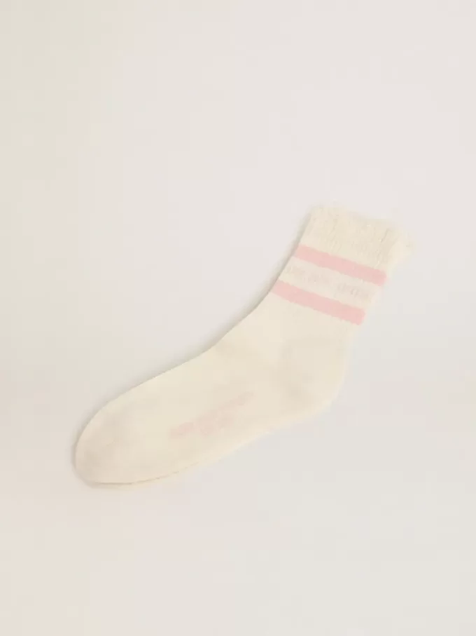 Calzini bianchi con finitura effetto consumato, logo rosa confetto e strisce Calzini bianchi con finitura effetto consumato, logo rosa confetto e strisce