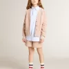 Camicia a righe da bambina con scritta ricamata sulla tasca