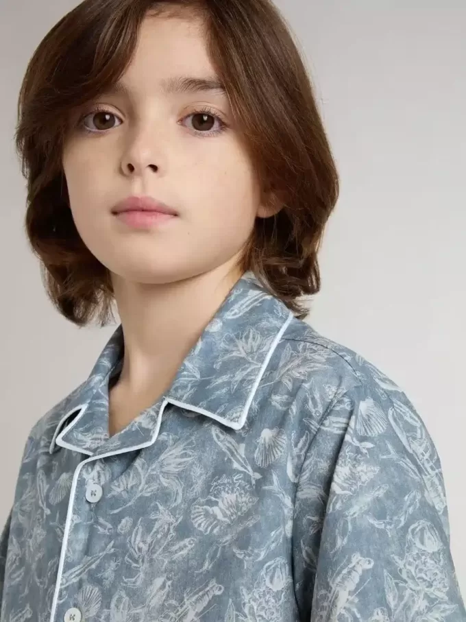 Camicia blu da bambino con stampa bianca
