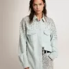 Camicia boyfriend da donna sbiancata con cristalli cabochon Camicia boyfriend da donna sbiancata con cristalli cabochon