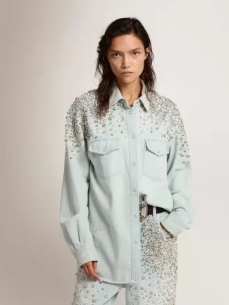 Camicia boyfriend da donna sbiancata con cristalli cabochon