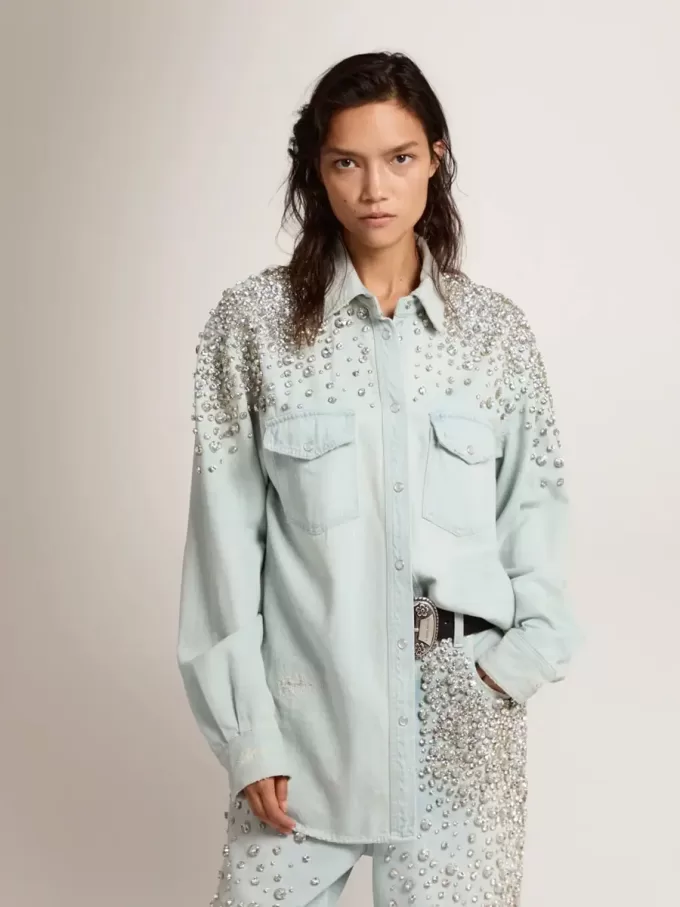 Camicia boyfriend da donna sbiancata con cristalli cabochon Camicia boyfriend da donna sbiancata con cristalli cabochon