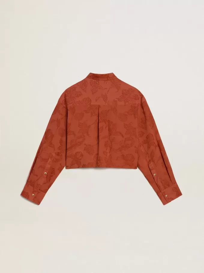 Camicia corta da donna in jacquard rosso mattone con maniche larghe