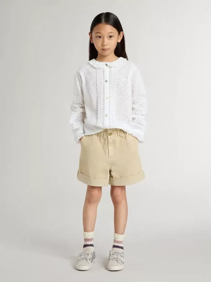 Camicia da bambina in cotone bianco con ricami inglesi Camicia da bambina in cotone bianco con ricami inglesi