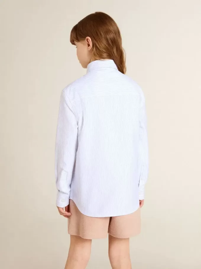 Camicia da bambino in cotone a righe azzurro e bianco con logo ricamato Camicia da bambino in cotone a righe azzurro e bianco con logo ricamato