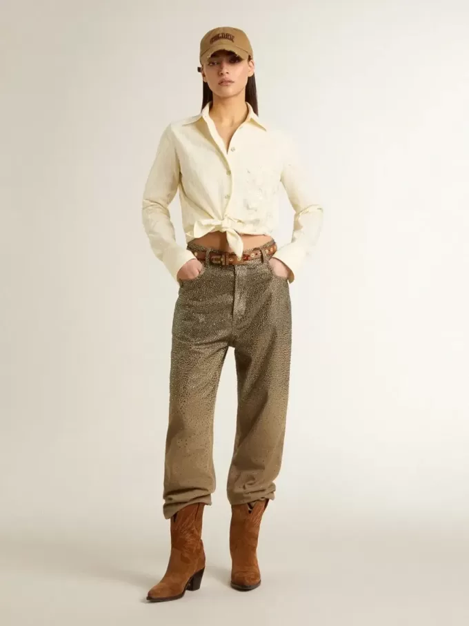 Camicia da donna in cotone color crema con ricami floreali Camicia da donna in cotone color crema con ricami floreali