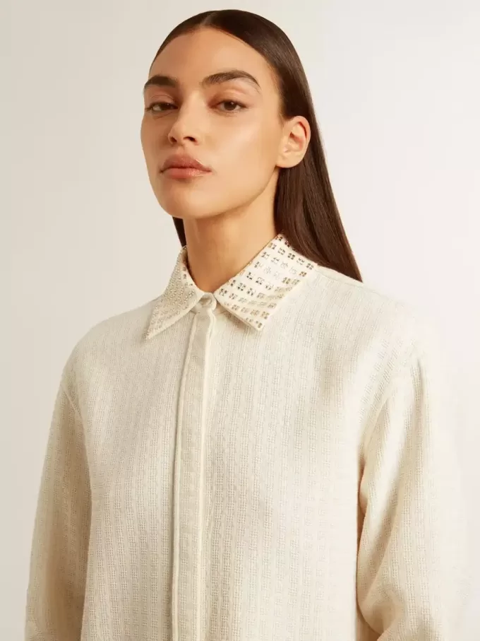 Camicia da donna in misto viscosa e cotone con collo impreziosito da cristalli