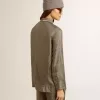 Camicia da donna in misto viscosa e seta verde con motivo floreale Camicia da donna in misto viscosa e seta verde con motivo floreale