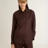Camicia da donna marrone con dettagli trapuntati Camicia da donna marrone con dettagli trapuntati
