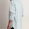 Camicia da uomo in denim sbiancato con borchie martellate