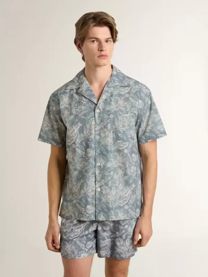 Camicia da uomo in popeline a maniche corte stile pigiama con stampa marina blu e bianca Camicia da uomo in popeline a maniche corte stile pigiama con stampa marina blu e bianca