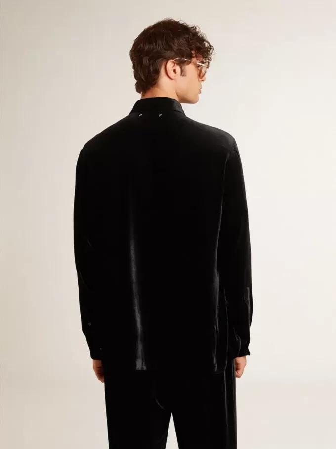 Camicia nera effetto velluto con ricami