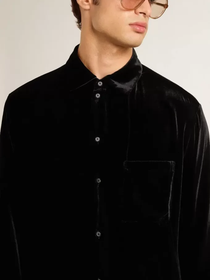 Camicia nera effetto velluto con ricami