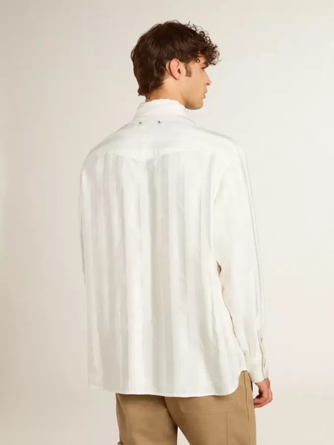 Camicia oversize da uomo bianco consumato con righe verticali Camicia oversize da uomo bianco consumato con righe verticali