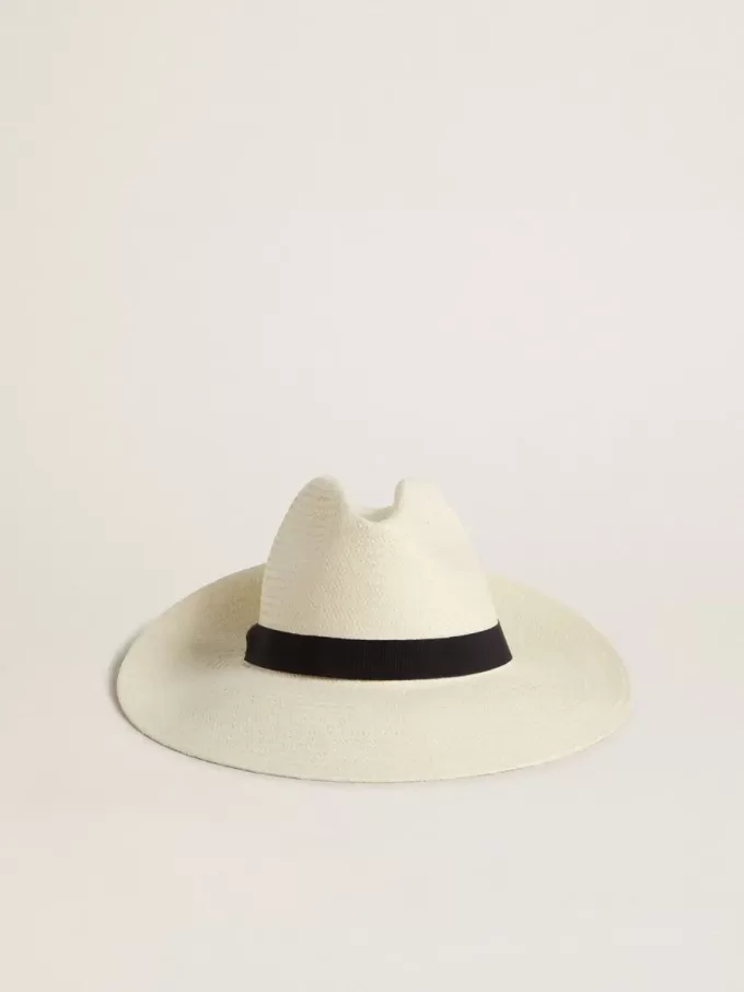 Cappello fedora dorato in paglia bianca con nastro nero e stampa marina sotto la tesa