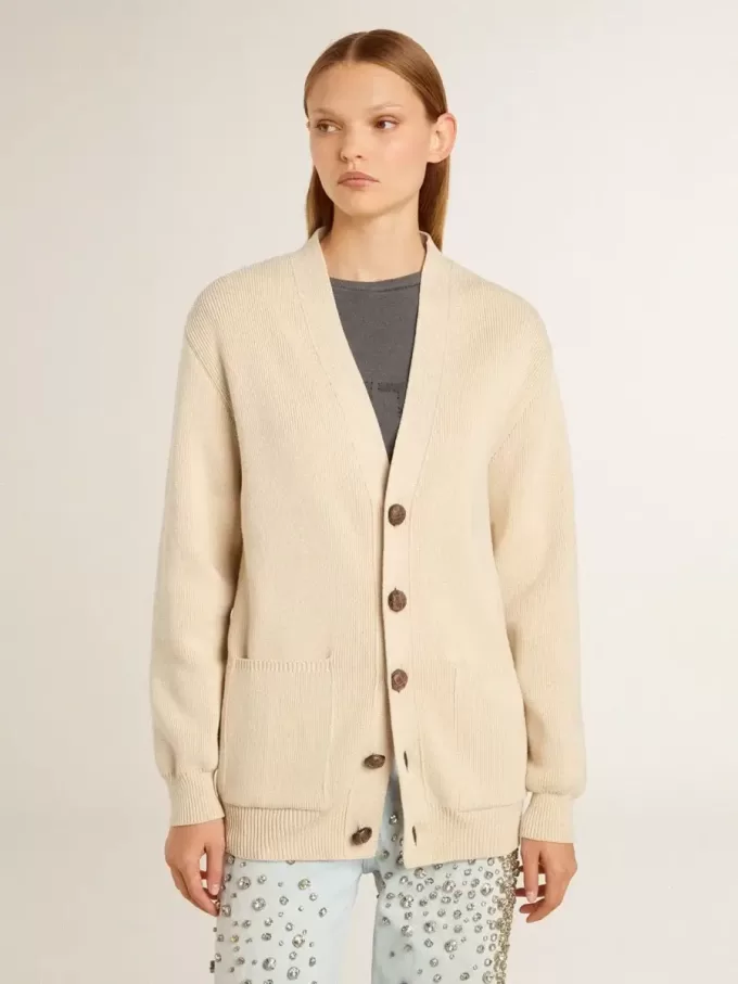 Cardigan da donna beige con scritta “Golden” sul retro