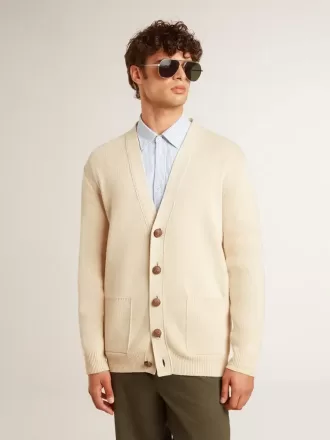 Cardigan da uomo beige con scritta “Golden” sul retro