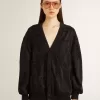 Cardigan nero da donna con ricamo tono su tono in perline toile de jouy Cardigan nero da donna con ricamo tono su tono in perline toile de jouy