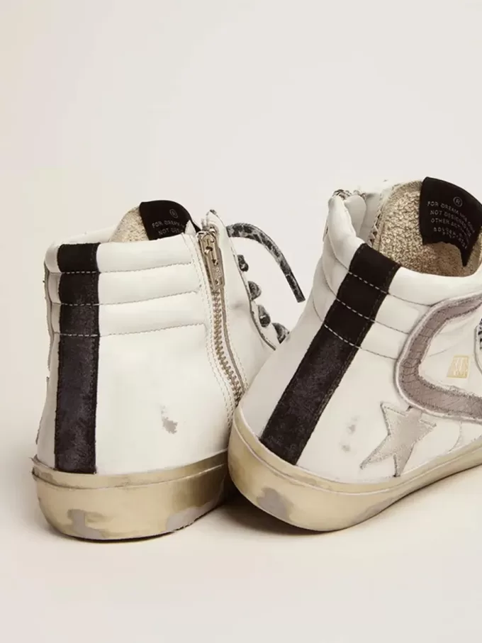 Ciabatta da donna con stella in camoscio bianco e dettagli in pelle
