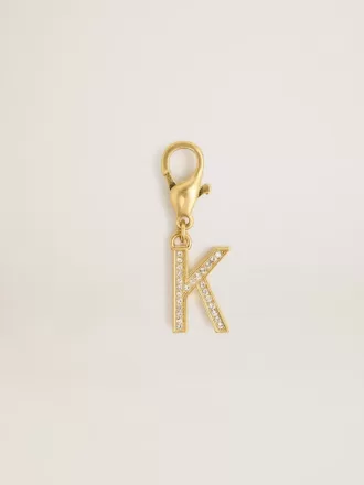 Ciondolo lettera K in ottone color oro con cristalli