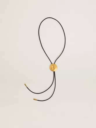 Collana Jewelmates con bolo tie in pelle nera con dettagli in metallo oro antico