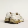 Dad-Star da donna in mesh e pelle scamosciata bianca con stella laminata oro Dad-Star da donna in mesh e pelle scamosciata bianca con stella laminata oro
