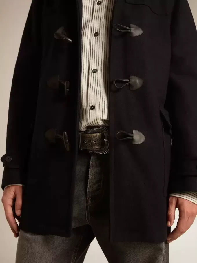 Duffle coat in lana blu scuro con cappuccio e chiusura con alamari Duffle coat in lana blu scuro con cappuccio e chiusura con alamari