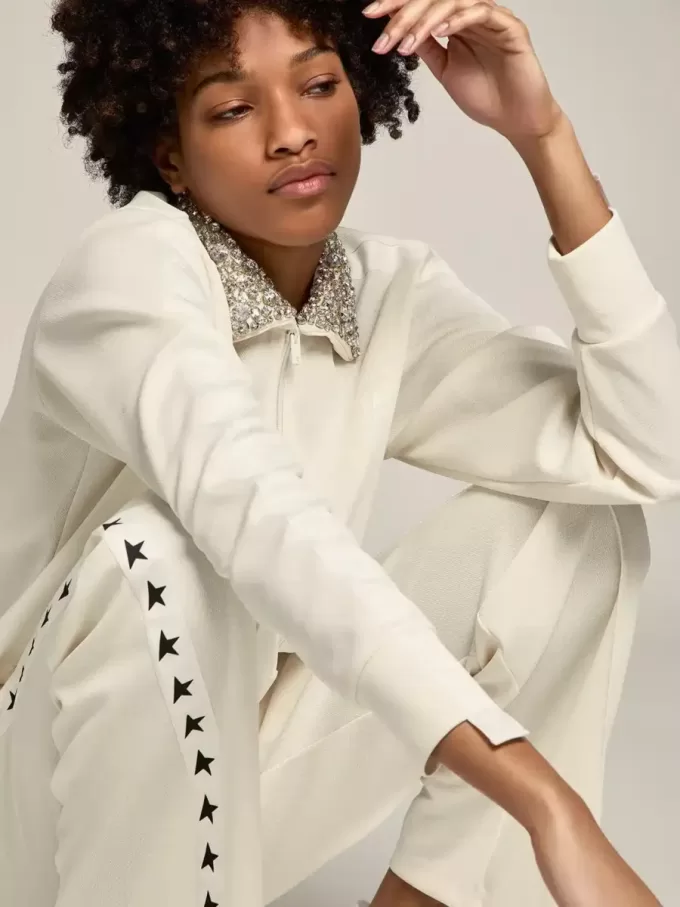 Felpa con zip Denise Star Collection in bianco papiro con collo in cristallo