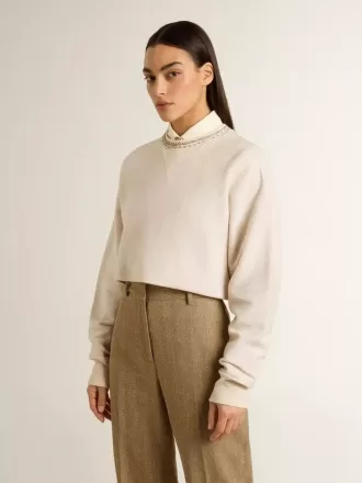 Felpa corta da donna in cotone color crema con cristalli sul davanti