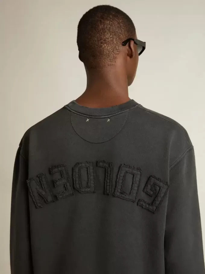 Felpa in nero lavato con logo rovesciato sul retro – Capsule Jersey Felpa in nero lavato con logo rovesciato sul retro – Capsule Jersey
