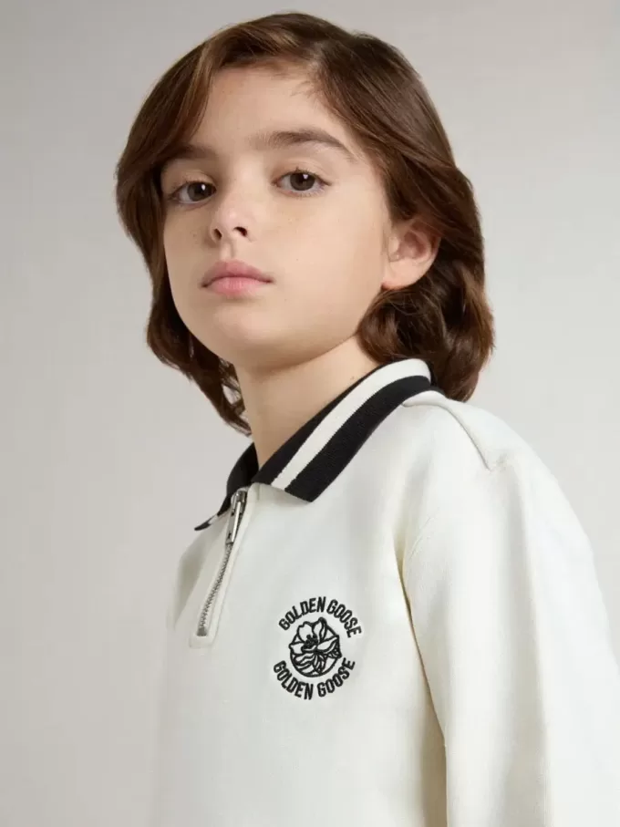 Felpa polo bianca in cotone per bambini con ricamo sul petto e stampa sul retro