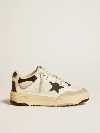 Forty2 da donna con stella nera e linguetta sul tallone in pelle nera