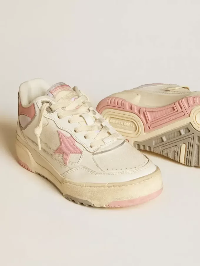 Forty2 da donna con stella rosa e linguetta del tallone in pelle bianca Forty2 da donna con stella rosa e linguetta del tallone in pelle bianca