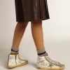 Francy da donna con inserti in pelle scamosciata grigio tortora e scritte all-over Francy da donna con inserti in pelle scamosciata grigio tortora e scritte all-over