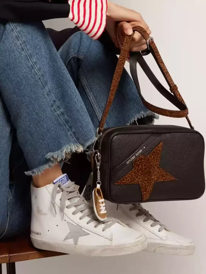Francy donna in pelle con stella in pelle scamosciata Francy donna in pelle con stella in pelle scamosciata