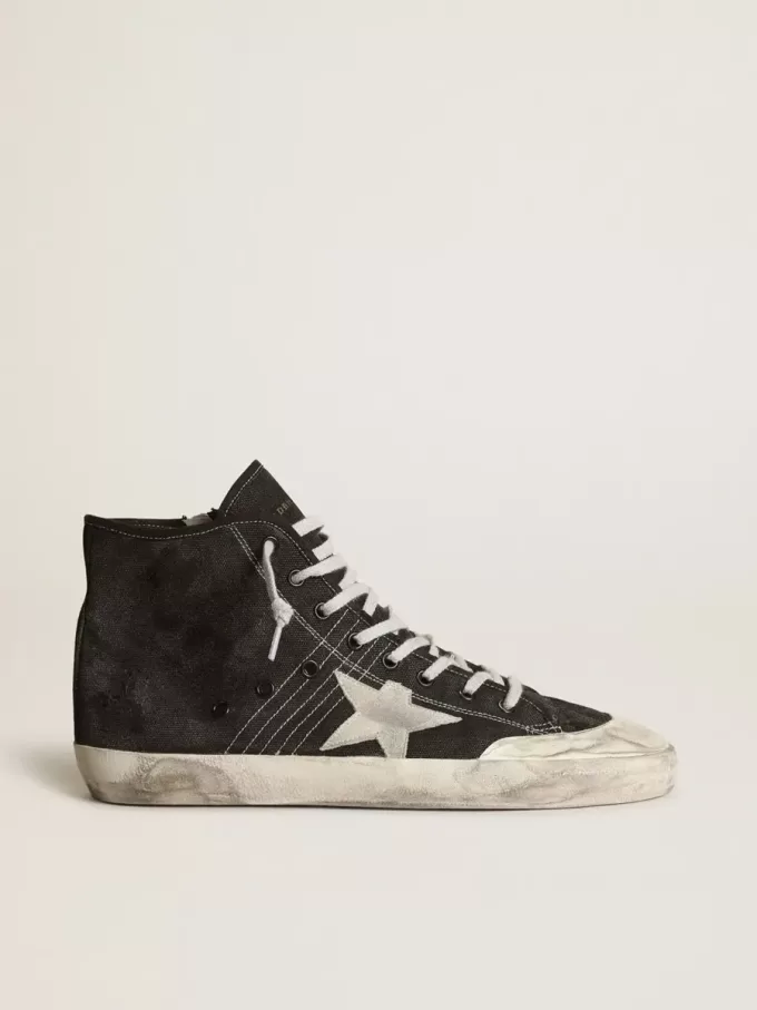 Francy Penstar in tela nera con stella in pelle scamosciata bianca e linguetta sul tallone in pelle scamosciata nera Francy Penstar in tela nera con stella in pelle scamosciata bianca e linguetta sul tallone in pelle scamosciata nera