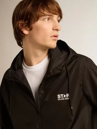 Giacca a vento da uomo con logo bianco a contrasto e stella Giacca a vento da uomo con logo bianco a contrasto e stella