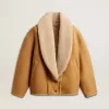 Giacca da donna in pelle di montone con ampio collo a scialle in shearling