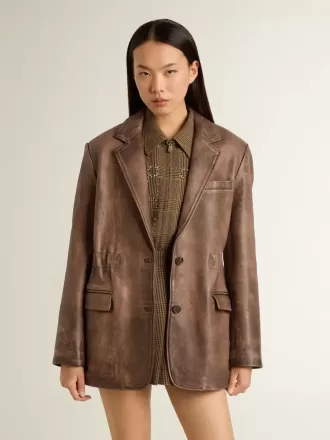 Giacca da donna in pelle marrone Giacca da donna in pelle marrone