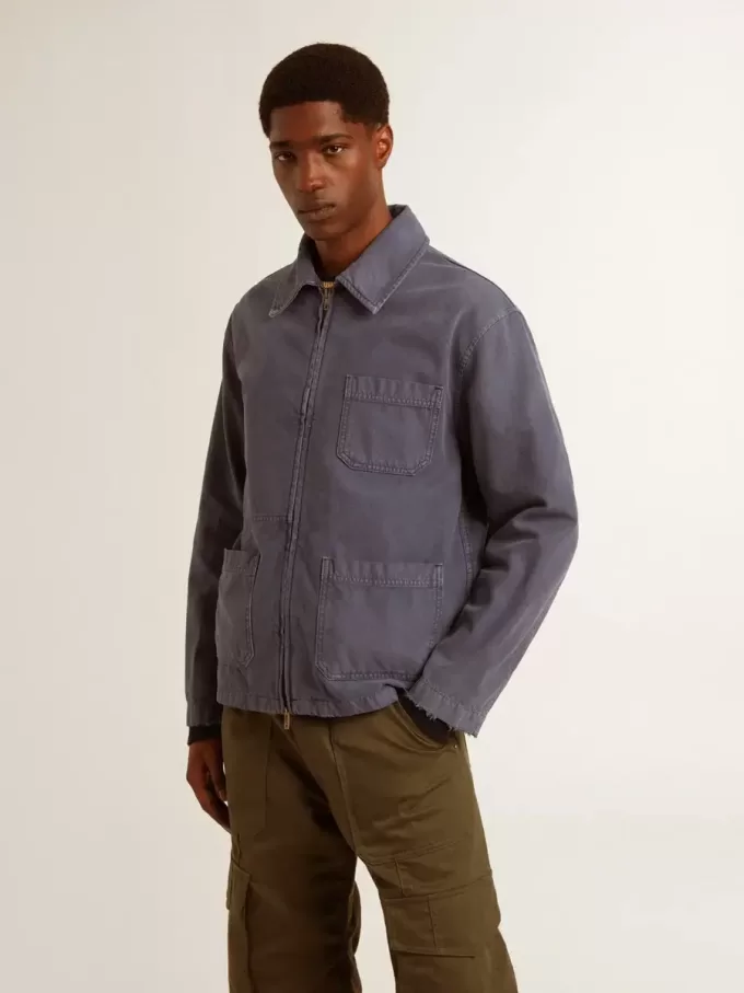 Giacca da uomo blu in cotone denim con trattamento effetto consumato Giacca da uomo blu in cotone denim con trattamento effetto consumato