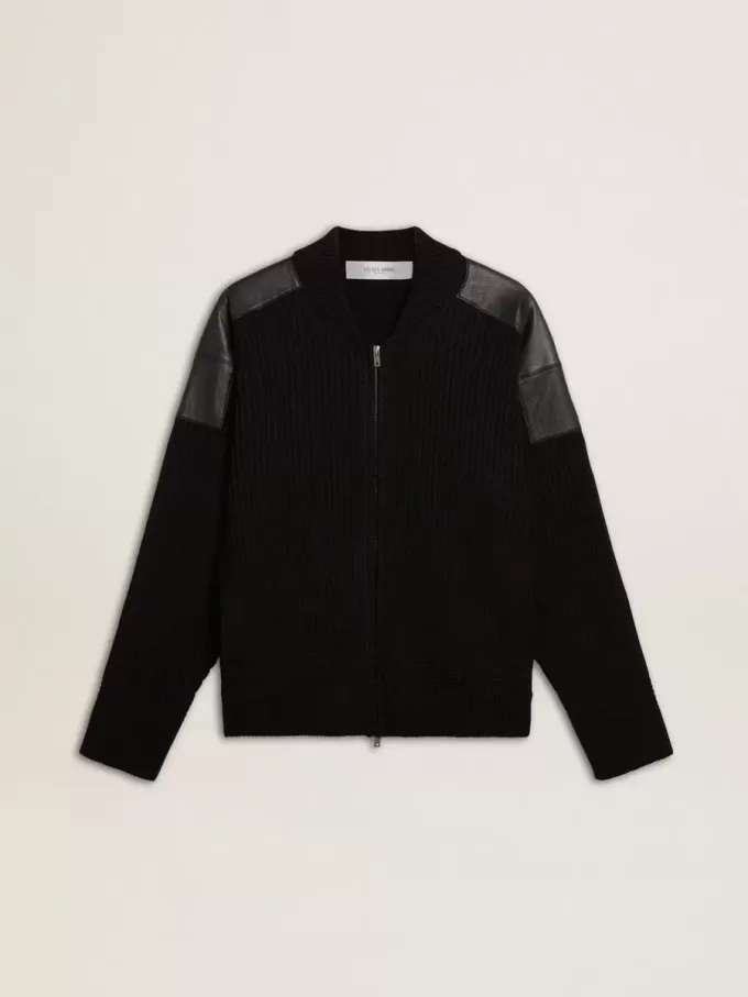 Giacca da uomo in lana merino nera con toppe in pelle Giacca da uomo in lana merino nera con toppe in pelle