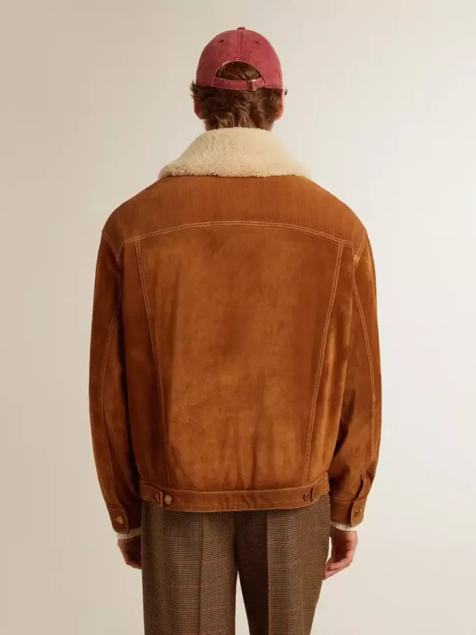 Giacca da uomo in pelle scamosciata color tabacco con collo in shearling