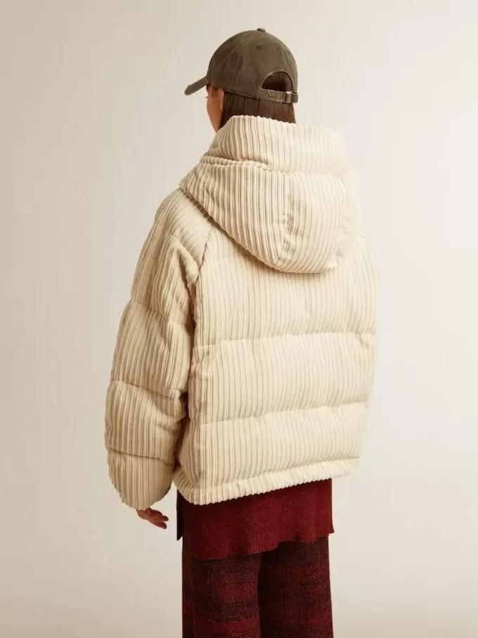 Giacca imbottita in ecopiuma con chiusura zip e cappuccio